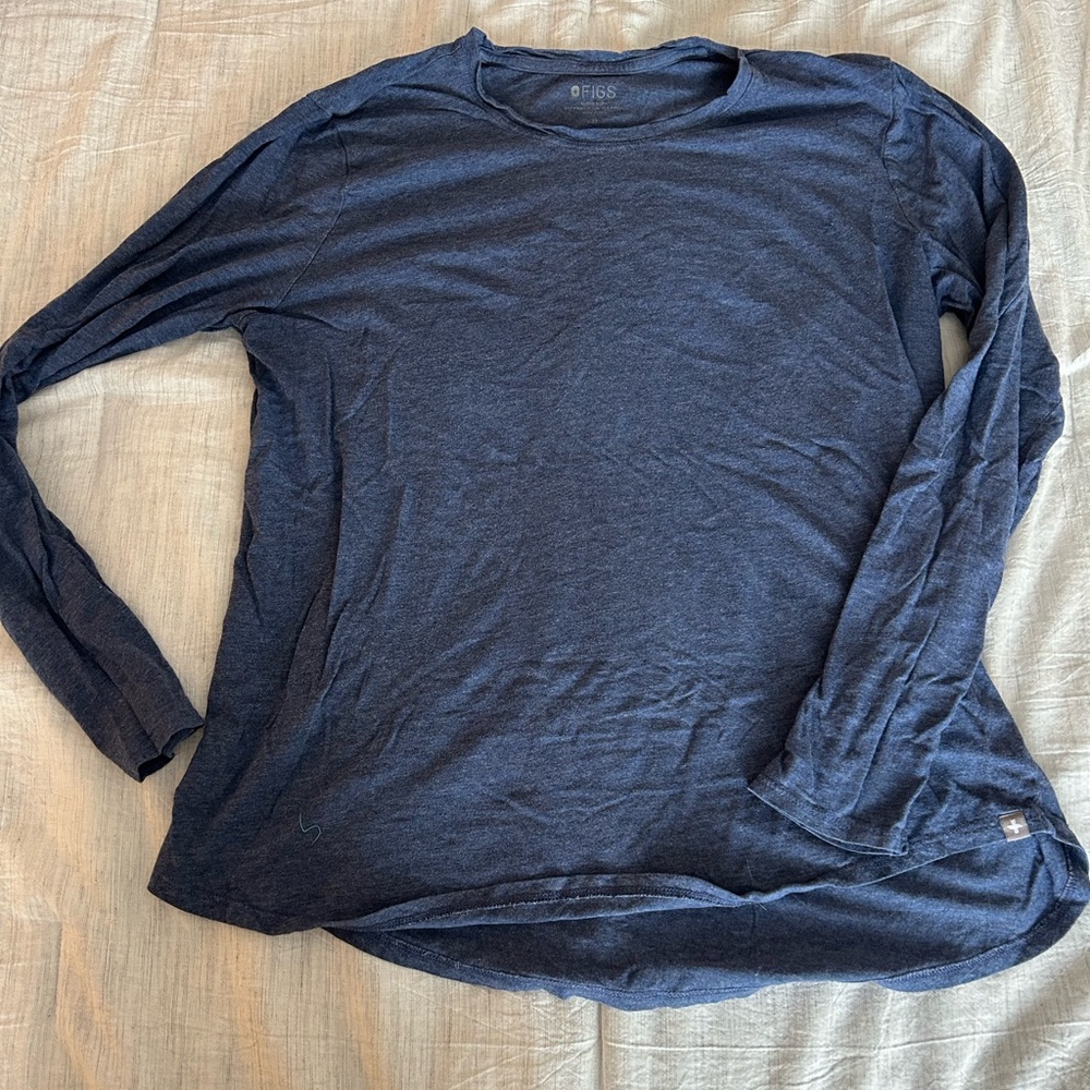 Figs women’s long sleeve shirt